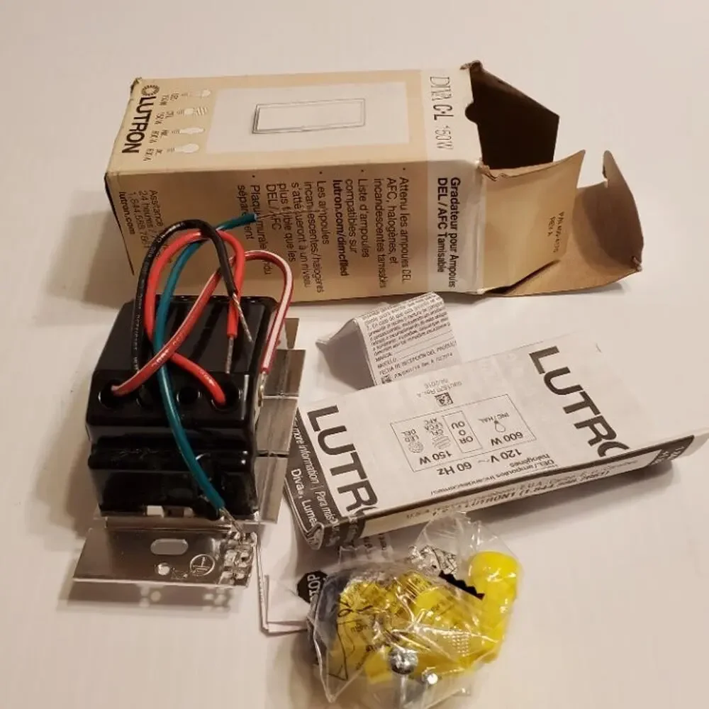 Lutron Diva  Dimmer DVSCCL-153P Snow New open box